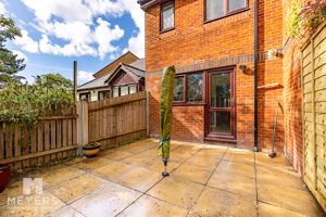 Rear- click for photo gallery